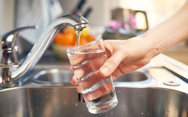 مياه القطين غير صالحة للشرب.. والبلدية تحذّر الأهالي