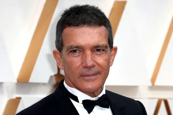 أنطونيو بانديراس يخطف الأنظار برفقة ابنته ستيلا في ظهور نادر بمهرجان تورونتو السينمائي 2026