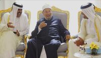 تميم يطلب وساطة قابوس لحل الخلاف مع السعودية والقرضاوي يغيب عن خطبة الجمعة