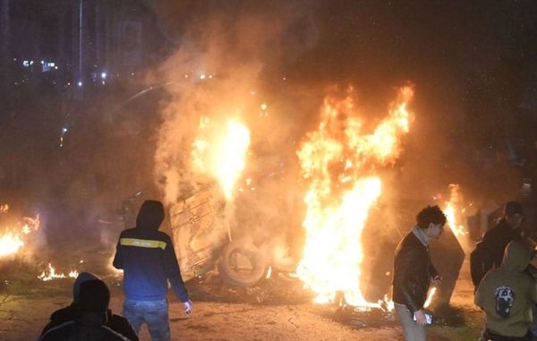 المنطقة ولبنان على فوهة بركان... وأزمة الطائرة الإيرانيّة تتفاعل
ما الهدف من شيطنة الجمهور الشيعي؟ والجنوبيّون لن يوقفوا تحرّكاتهم