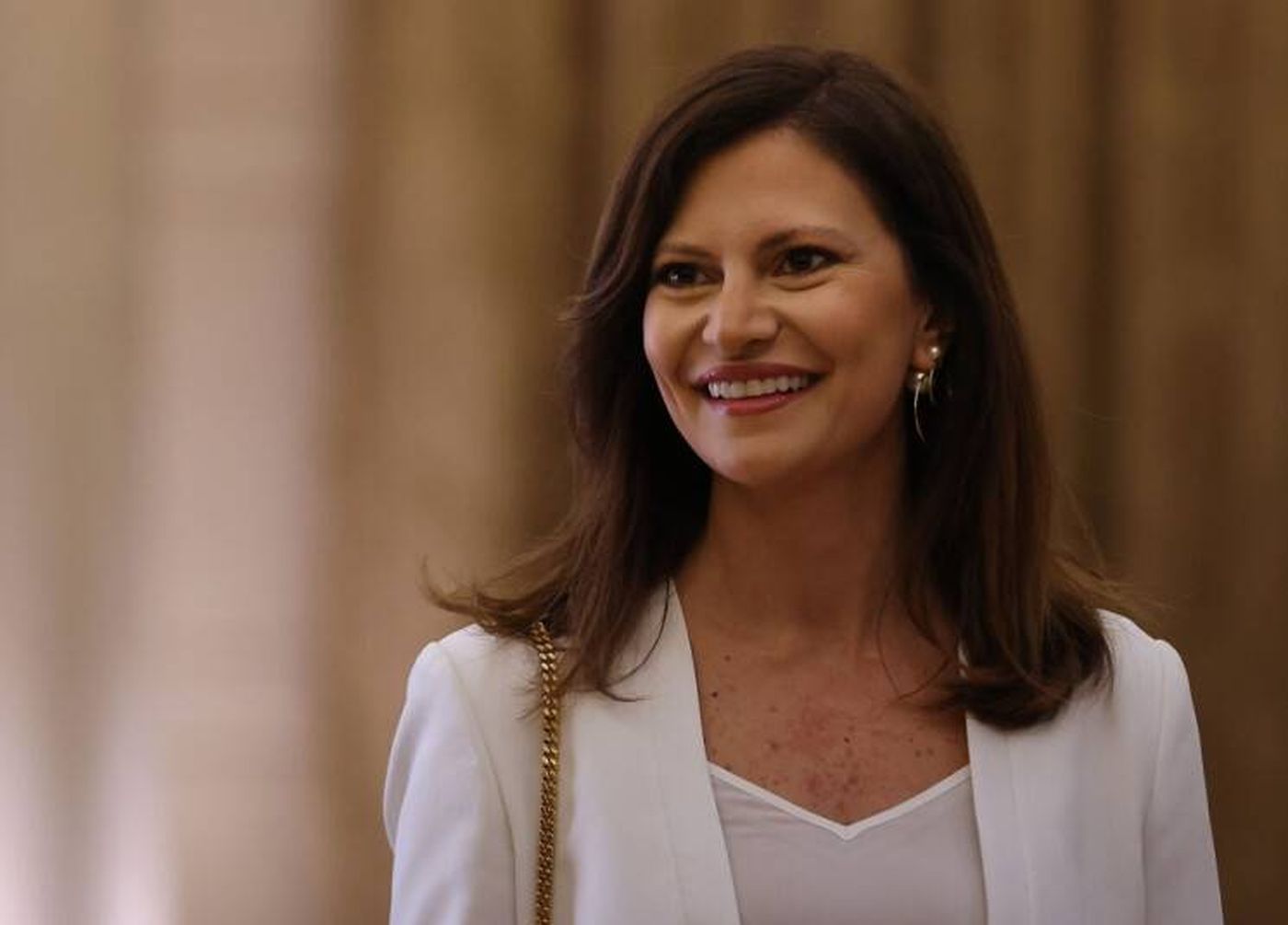 ندى البستاني: أدعو صدي لمناظرة إعلامية بالأرقام والمستندات!