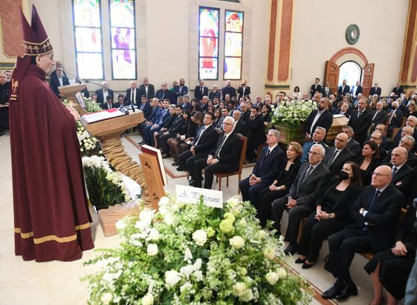 الراعي ترأس صلاة الجنازة لراحة نفس سجعان قزي: بوفاته
جف قلم من أخصب الأقلام إنتاجاً سياسيّاً وتاريخيّاً وإعلاميّاً