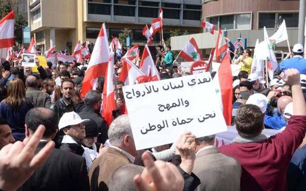 «السلسلة» جزرة يستخدمها المسؤولون لتخدير اللبنانيين بالوعود