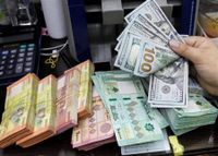 انخفاض طفيف في سعر صرف الدولار ...
