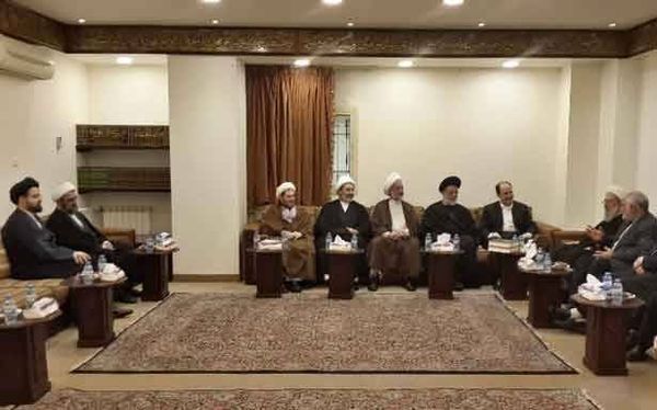 عضو مجلس الخبراء الايراني
زار ممثل السيستاني ومارون الراس