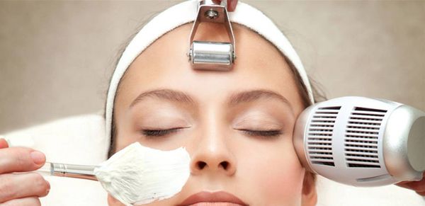 "أرقام مخيفة" عن مراكز التجميل غير المرخصة في هذا البلد