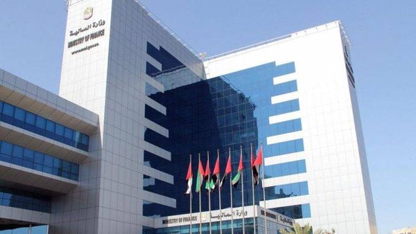 الإمارات تريد تصنيفًا ائتمانيًا وستقيم مكتبًا لإدارة الدين الاتحادي