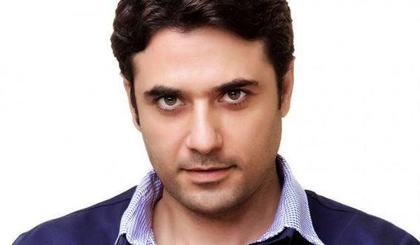 كيف ردّ أحمد عز على قرار سجنه؟