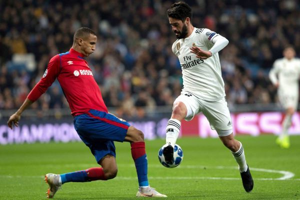 إيسكو يكشف سبب استبعاده من المشاركة مع ريال مدريد