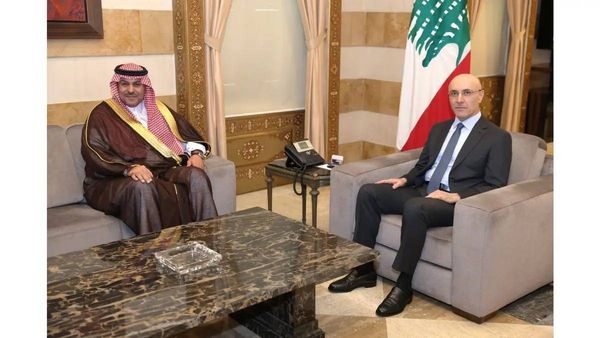 الحجار يستقبل السفير السعودي