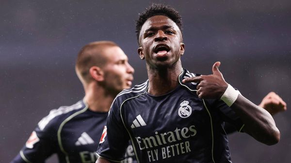 ريال مدريد يؤجل حسم الليغا لقمة الكلاسيكو
