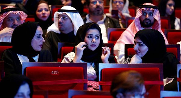 عقوبات غير مسبوقة في السعودية جزاء الإساءة للملك وولي العهد