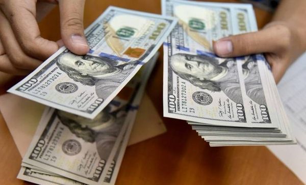زبون يترك بقشيشاً قدره 2000 دولار في مطعم أميركي..و السبب بسيط