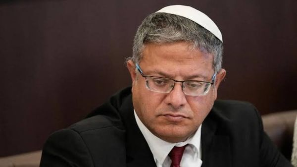 وزير الأمن القومي إيتمار بن غفير: نطالب بإعدام منفذ هجوم نفيه تسوف وسط الضفة ليكون أول من يطبق عليه القانون