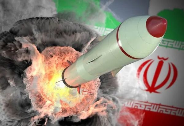 حرس الثورة: إنتاج الصواريخ الذكية مستمر.. وأفشلنا مخطط "إعادة فتح هرمز"