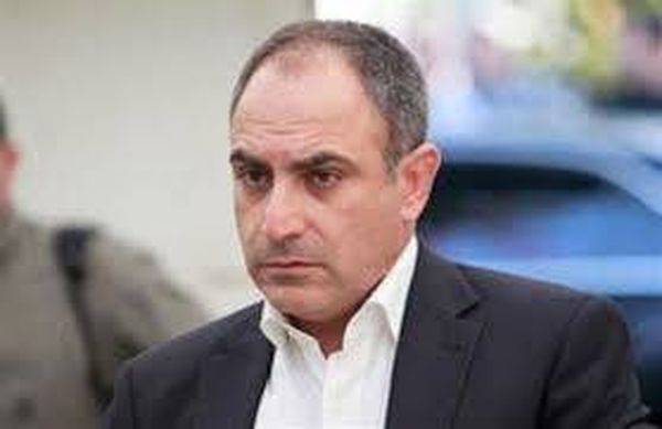 اسود يرد على كيفية سد الدين : فلنوقف السرقة والاختلاسات