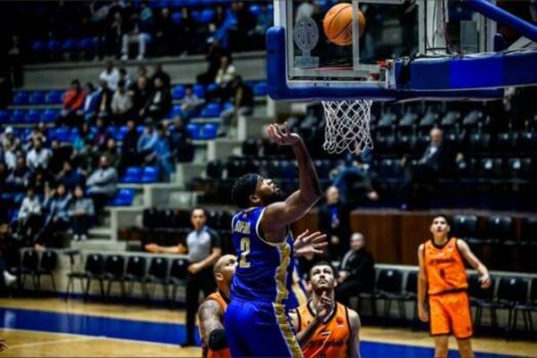 الرياضي بيروت يتجاوز الوحدة السوري في بطولة وصل