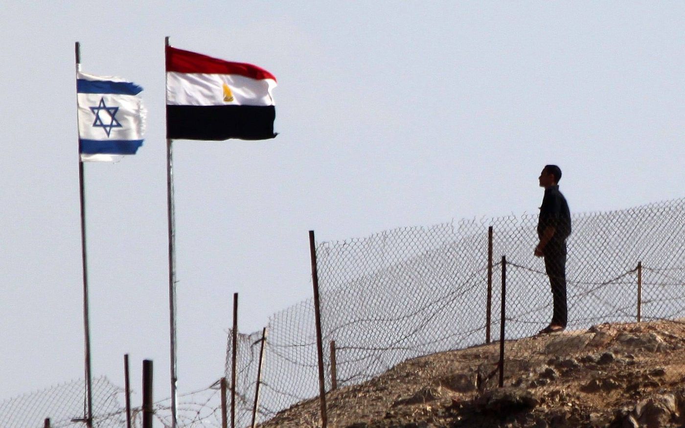 جيش الإحتلال يصدر تعليمات لجنوده بإطلاق النار على أي جندي مصري يصدر حركة غير طبيعية على الحدود