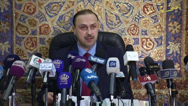 الحكومة الأردنية تقر إجراء قاسيا بحق الموظف "الضعيف"