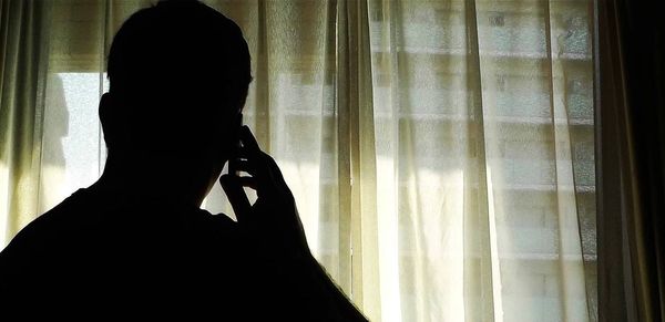 فنان عربي يكشف: تلقيت تهديداً بالقتل في حادث سيارة مدبر مع عائلتي