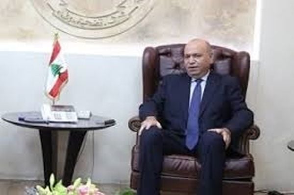 من يحمي القاضي صادر؟ تهديدات متكررة من أرقام أجنبية 
تلاحق من فتح ملف عصابات المخدرات الدولية