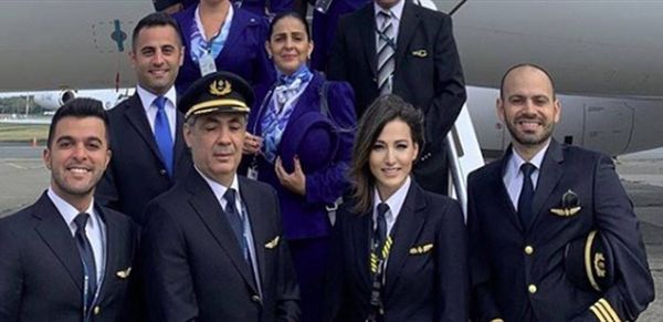صورة جديدة من طائرة الوفد اللبناني.. هكذا بدت الكابتن رولا حطيط!