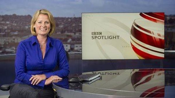 صورة تُثير ضجة.. مذيعة أخبار BBC عارية بلقطة اجتاحت مواقع التواصل!