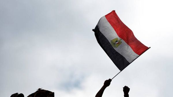 وفاة أحد أشهر النقاد في مصر