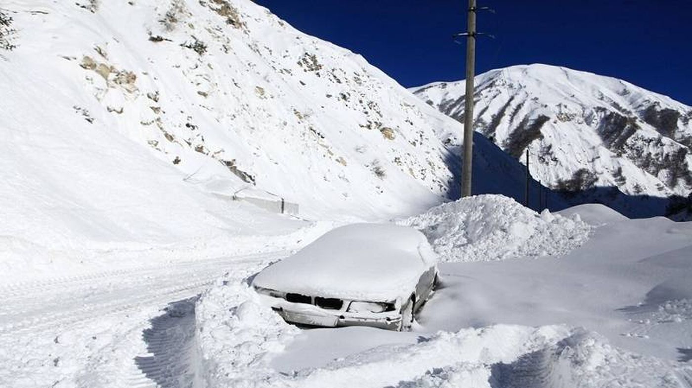عاصفة ثلجية تجتاح واشنطن.. وآلاف الرحلات الجوية ملغاة!