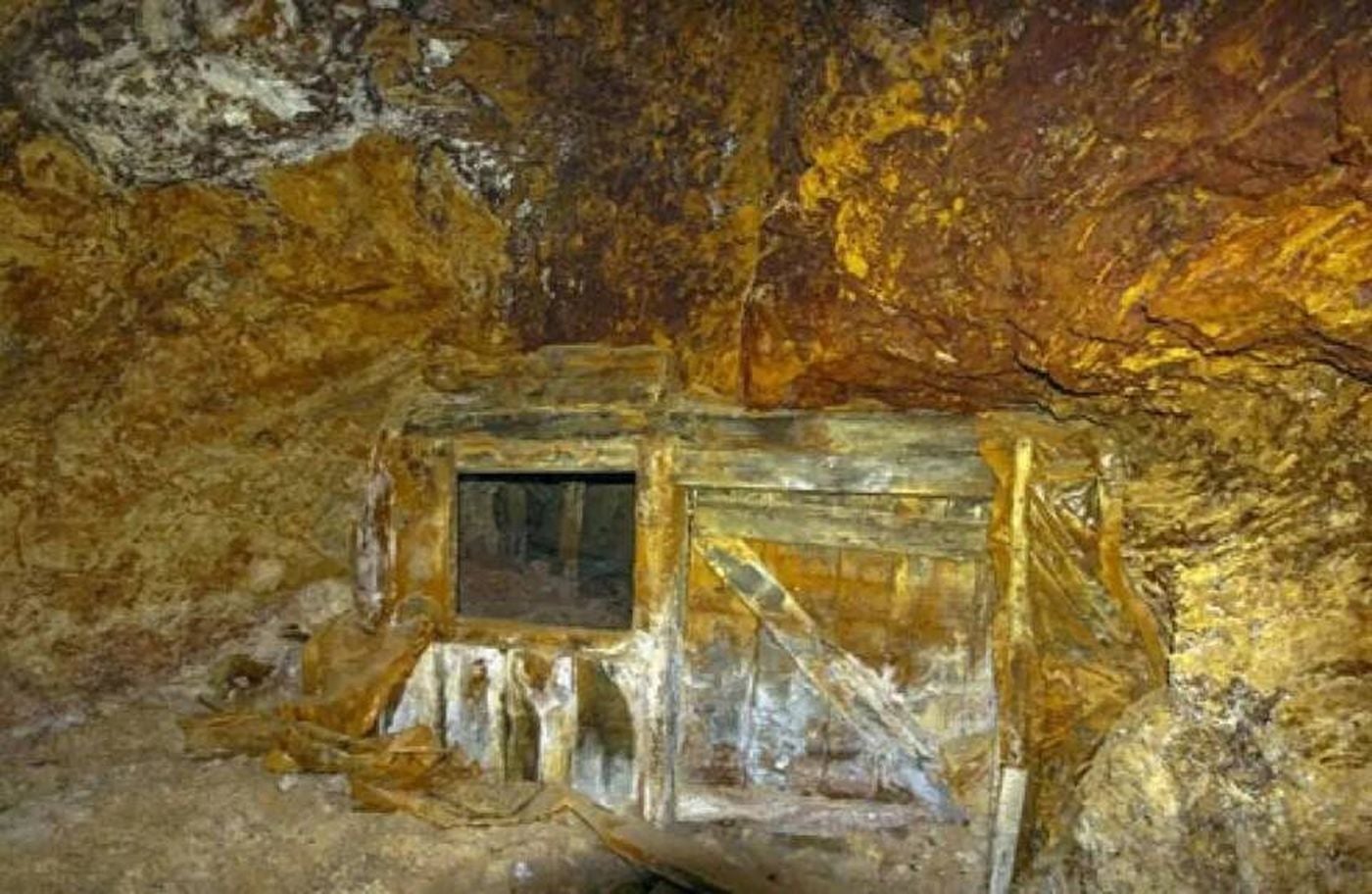 رابع أكبر شركة تعدين بالعالم تضاعف رهانها على مصر.. وخطط لاستخراج الذهب من 