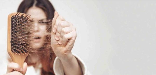 كورونا تؤدي الى تساقط الشعر... ما الحل؟