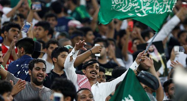 السعودية أول منتخب عربي يتأهل لمونديال 2018