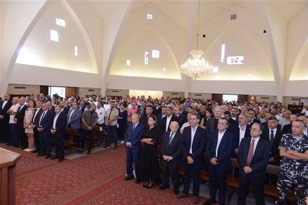 باسيل زار وميشال عون كفردبيان:
كسروان عصيّة على الإلغاء ونرفض الفكر الأحادي