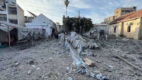 المستشفى المعمداني: إصابة 3 فلسطينيين بنيران قوات الاحتلال الإسرائيلي خارج مناطق سيطرتها شرقي مدينة غزة