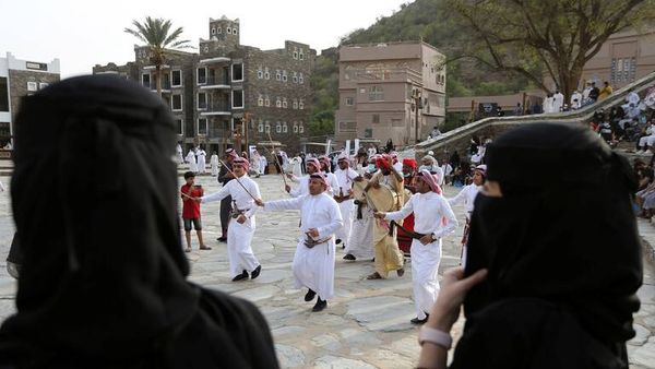 النائب العام السعودي يدعو لمراعاة الاختلافات الثقافية والفكرية للسواح والزائرين