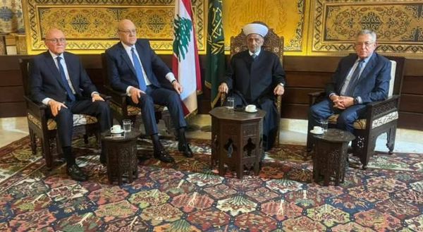 اجتماع لدار الفتوى في حضور دريان وميقاتي وسلام والسنيورة:
نتمنى لسوريا وشعبها الخير والاستقرار وإعادة تكوين السلطة