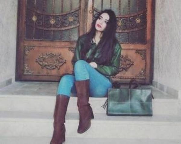 صورة ... هذه الفتاة الحسناء أشعلت مواقع التواصل.. والداها هما نجمان سوريان