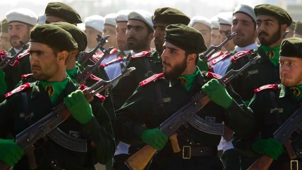 واشنطن تلغي عقوبات مرتبطة بإيران