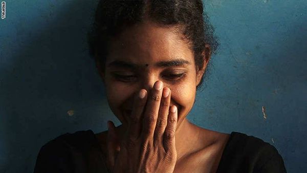 من طفلة أجبرها زوجها على الدعارة... إلى أول امرأة تعمل كسائقة أجرة في الهند