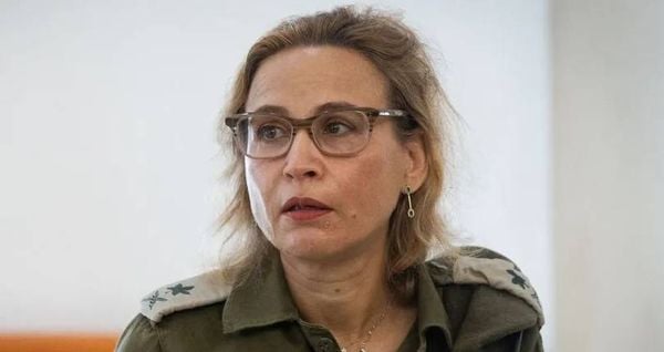 إقالة نائبة عسكرية اسرائيلية عقب تسريب فيديو اعتداء على أسير فلسطيني