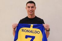 نادي النصر السعودي يقدم نجمه البرتغالي رونالدو اليوم
