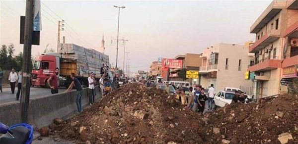 اعادة فتح الطريق الدولية في المنية