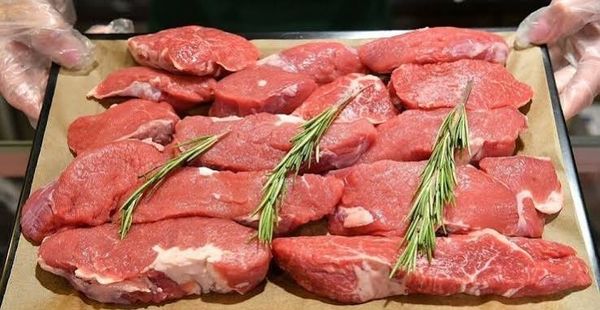التخلي عن اللحوم.. فوائد صحية محتملة ومخاطر يجب الانتباه إليها
