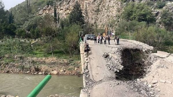 وزارة الأشغال تباشر إنشاء معبر بديل للجسر المدمر في طيرفلسيه