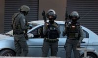 7 معتقلين واعتداءات واسعة في الضفة