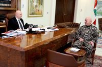 هنأ اللبنانيين ببدء مئويّة الدستور اللبناني
عون: أهميّة دور أجهزة الرقابة في مكافحة الفساد
وتحقيق الإنتظام العام في مؤسسات الدولة