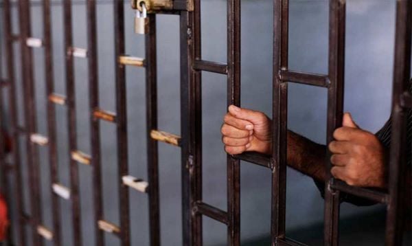 بالأسماء.. عملية فرار جديدة من السجون في أميون وتشدد أمني في مناطق الشمال