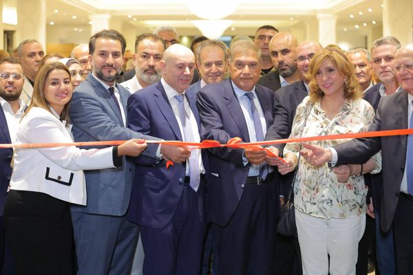 معراوي ممثلاً جابر في افتتاح معرض "منشَر صُوَر": "الريجي" ترفد الخزينة بأموال مصدرها أعمالها الناجحة