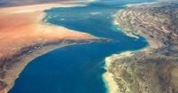 حركة الملاحة عبر مضيق هرمز تتراجع إلى 5 سفن يوميًا