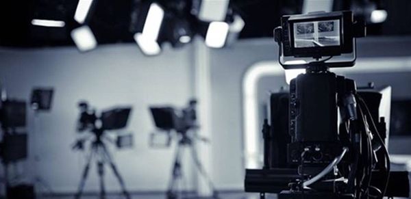 جُمِّدَت حساباته المصرفيّة... مُصادرة أموال فنان قدير وهذا ما كشفه إبنه